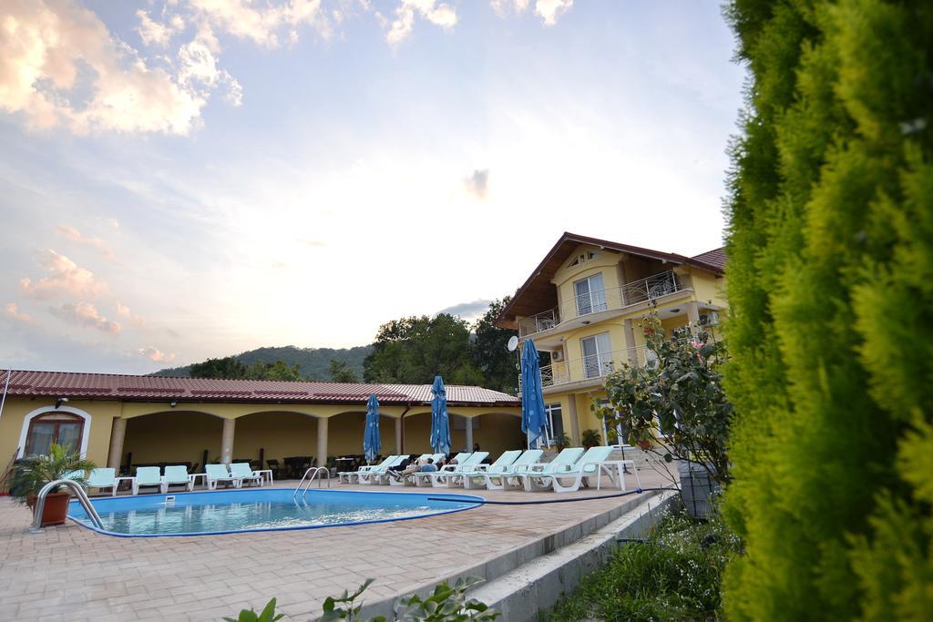 Hotel Casa Marina à Ieşelniţa Extérieur photo