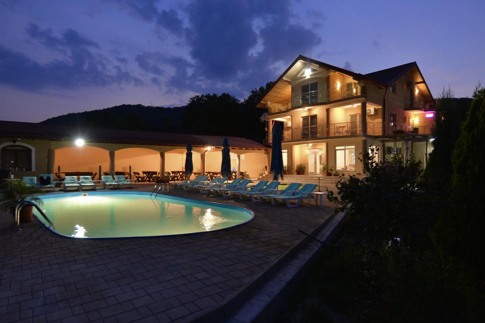 Hotel Casa Marina à Ieşelniţa Extérieur photo