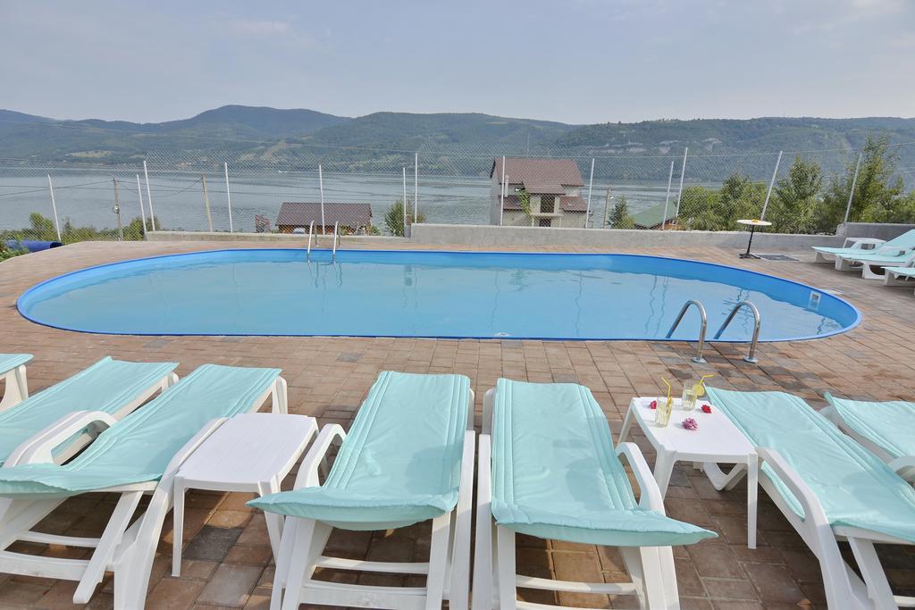Hotel Casa Marina à Ieşelniţa Extérieur photo