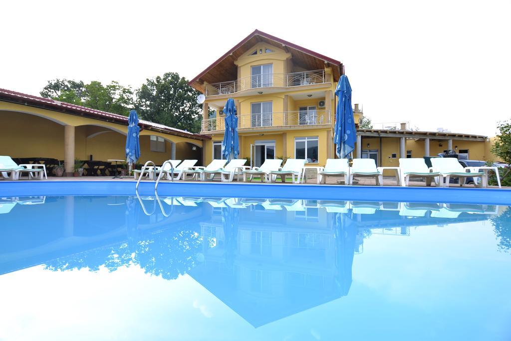 Hotel Casa Marina à Ieşelniţa Extérieur photo