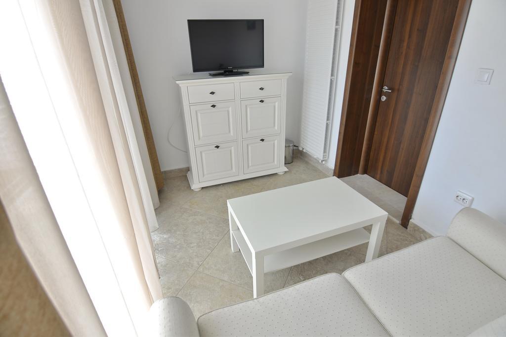 Hotel Casa Marina à Ieşelniţa Extérieur photo