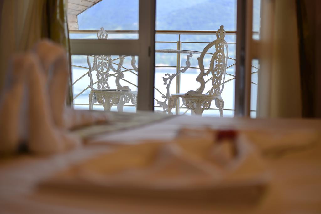 Hotel Casa Marina à Ieşelniţa Extérieur photo