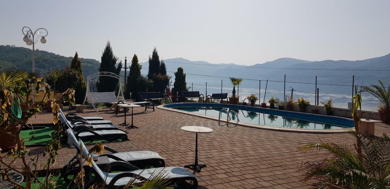 Hotel Casa Marina à Ieşelniţa Extérieur photo